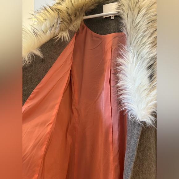 CINQ á SEPT Irina Coat With Faux Fur - Picture 7 of 8